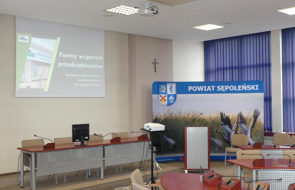 Zdjęcie galerii artykułu: Zdjęcie 11 ze spotkania informacyjnego z przedsiębiorcami. - Zdjęcie 11 ze spotkania informacyjnego z przedsiębiorcami.