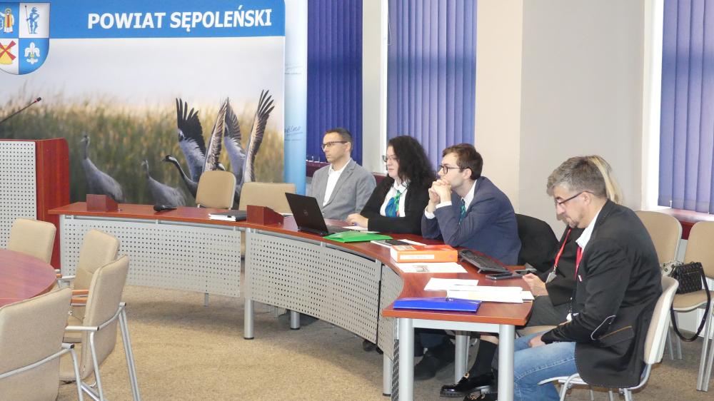 Zdjęcie galerii artykułu: Zdjęcie 6 ze spotkania informacyjnego z przedsiębiorcami. - Zdjęcie 6 ze spotkania informacyjnego z przedsiębiorcami.