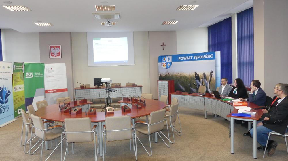 Zdjęcie galerii artykułu: Zdjęcie 8 ze spotkania informacyjnego z przedsiębiorcami. - Zdjęcie 8 ze spotkania informacyjnego z przedsiębiorcami.